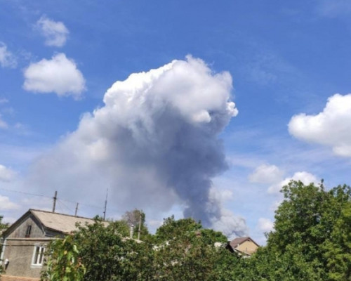 Жители Краснодона сообщают о сильном взрыве в городе