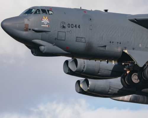 США перебросили в Европу четыре стратегических бомбардировщика B-52